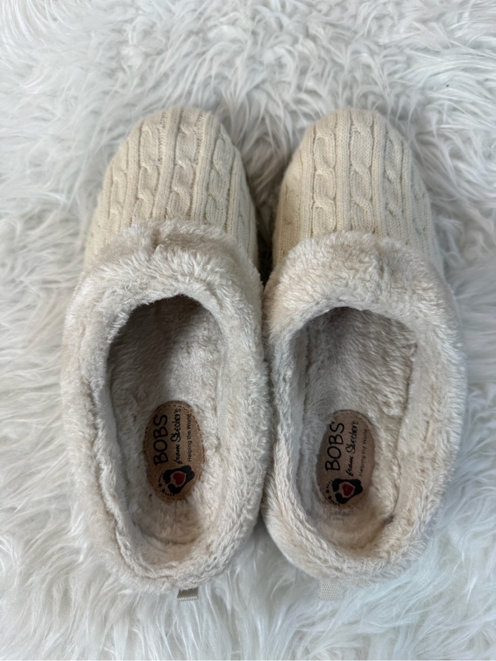 BOBS by Skechers Women’s Size 10 Cozy Cable Knit Slippers Slip On in Natural